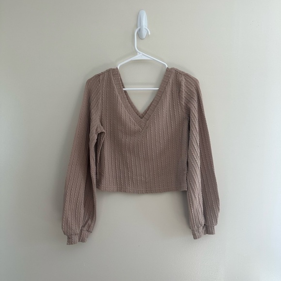 V Neck Rib-Knit Tee - Picture 4 of 6